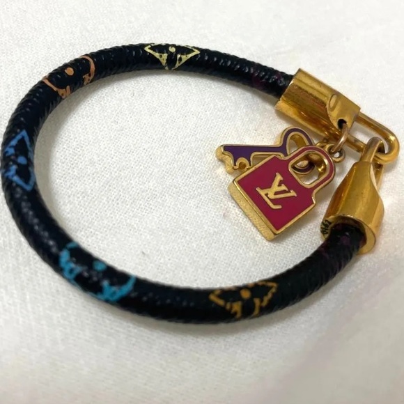 RARE Louis Vuitton Luxury Bracelet - Picture 3 of 5